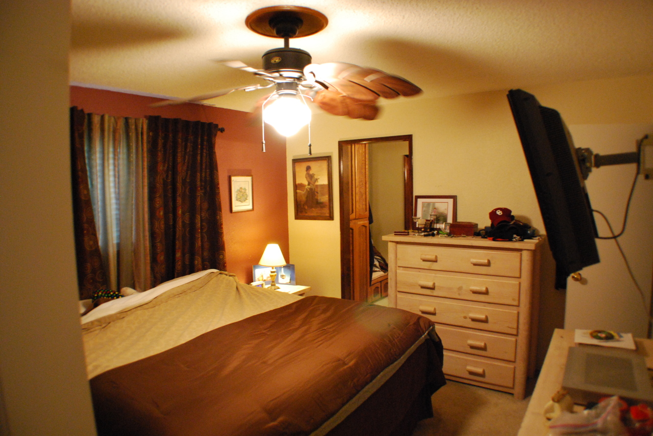 7017 Riata Drive Redding, CA 96002 - Photo 5 of 12 Master Bedroom