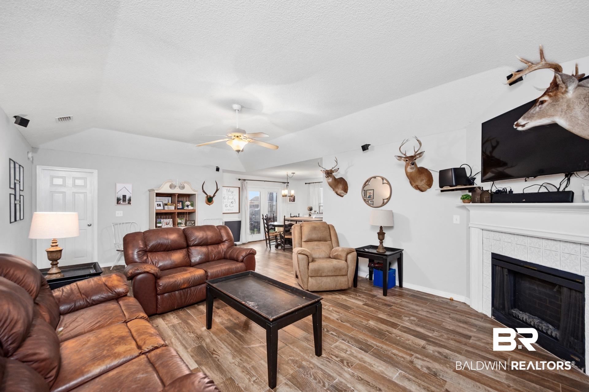 17005 Sugar Loop Foley, AL 36535 - Photo 2 of 20