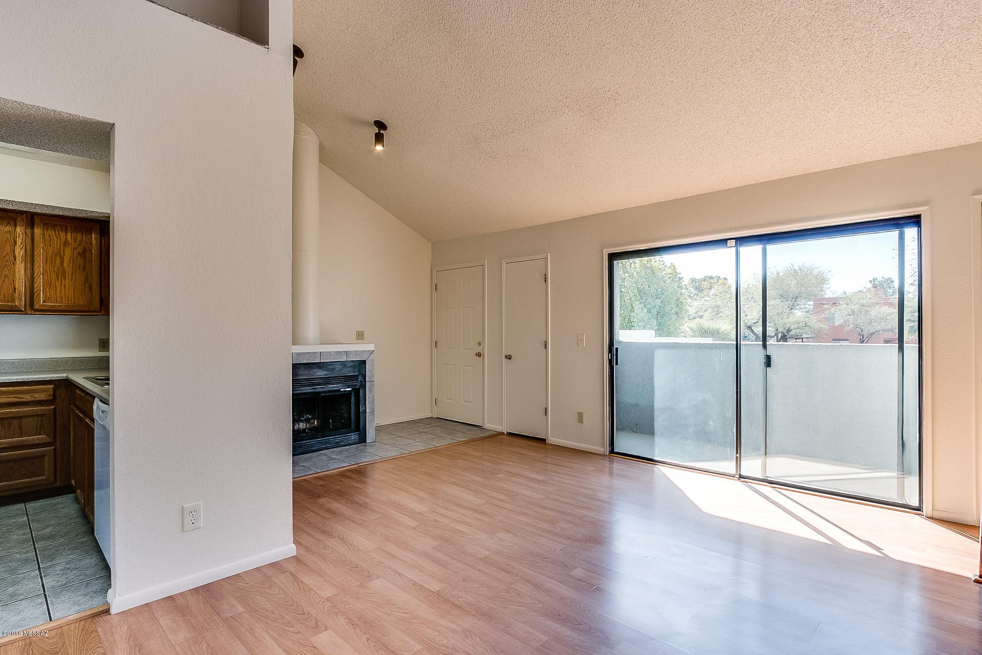 2744 North Country Club Road, Unit 203 Tucson, AZ 85716 - Photo 6 of 31