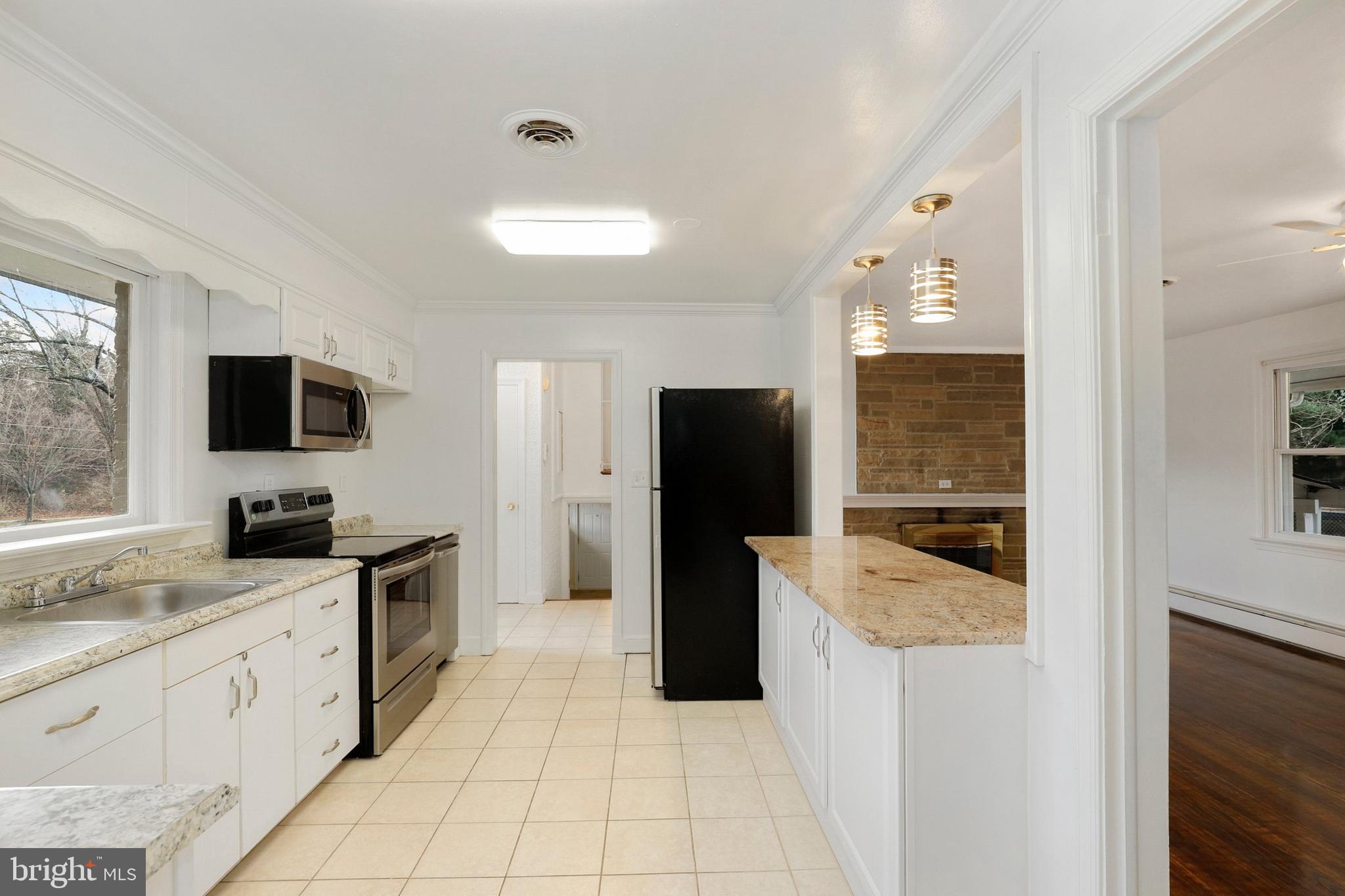 17716 Longdraft Road Gaithersburg, MD 20878 - Photo 11 of 42 Gallery Image 11