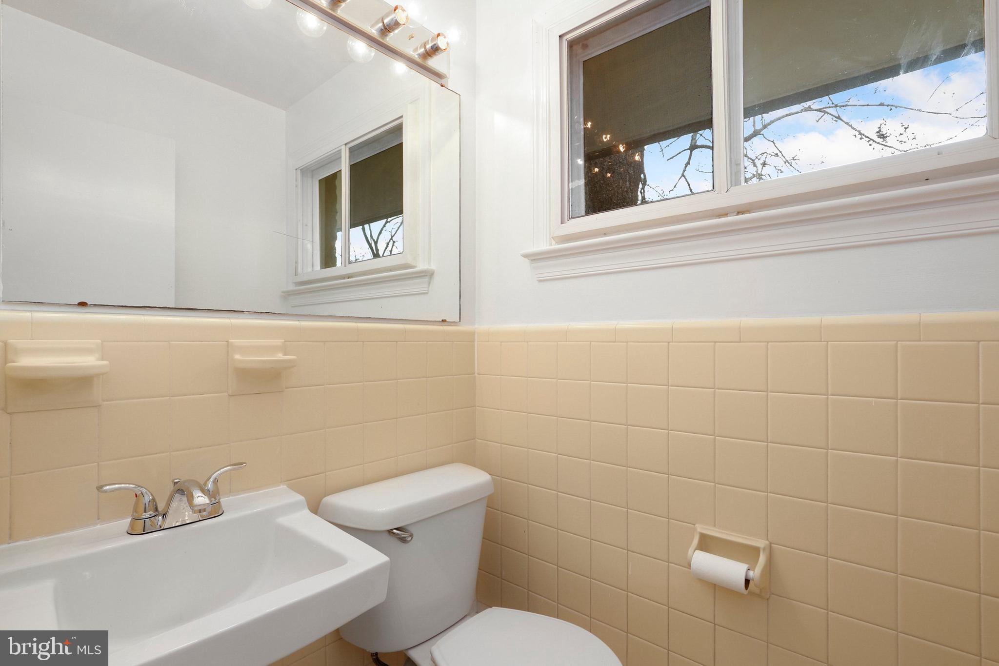 17716 Longdraft Road Gaithersburg, MD 20878 - Photo 16 of 42 Gallery Image 16