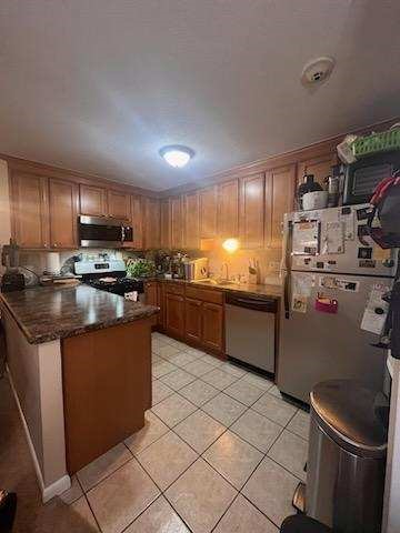 7 Wake Robin Road, Unit 402 Lincoln, RI 02865 - Photo 2 of 8