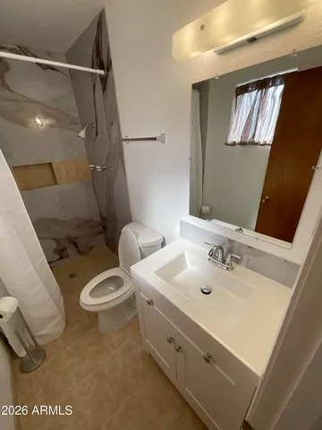 $1,800 | 247 East 7th Drive, Mesa, AZ 85210