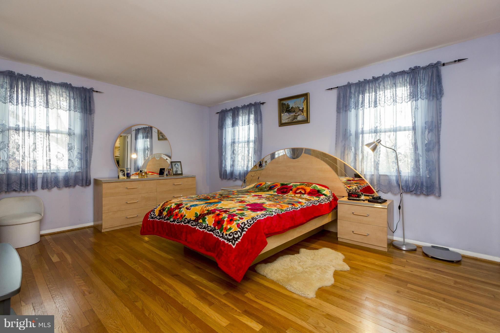 6705 Baythorne Road Baltimore, MD 21209 - Photo 17 of 30 Bath (Master)