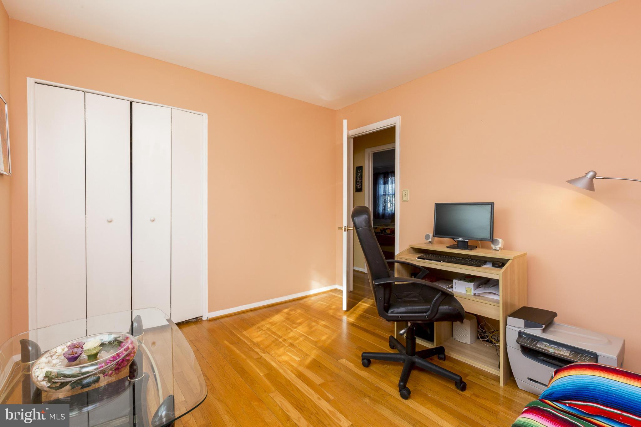 6705 Baythorne Road Baltimore, MD 21209 - Photo 23 of 30 3rd Bedroom