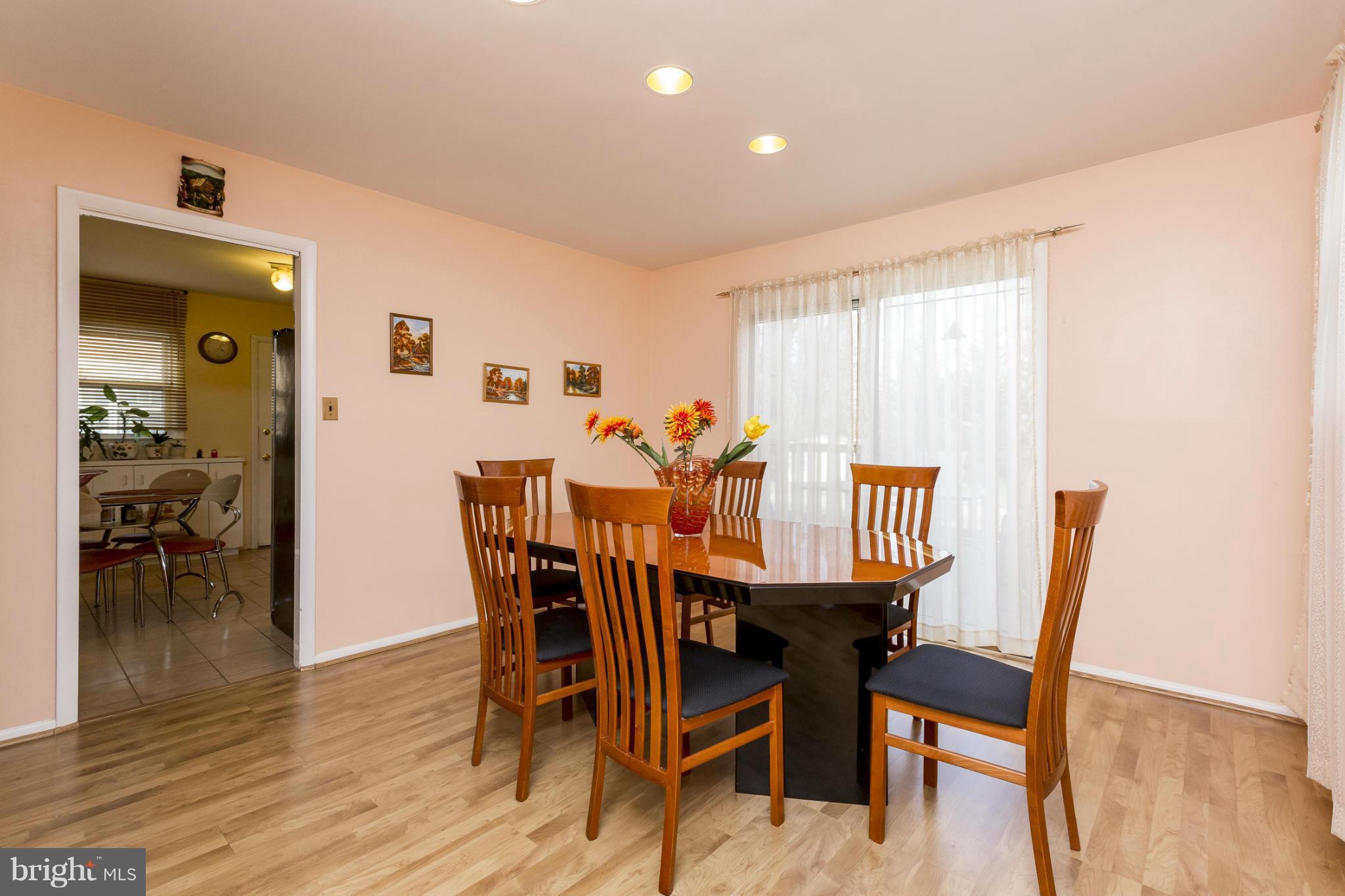 6705 Baythorne Road Baltimore, MD 21209 - Photo 8 of 30 Dining Room