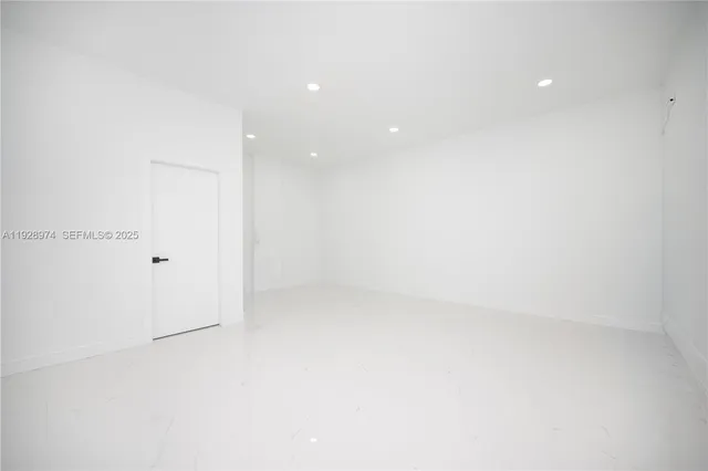 $950,000 | 15064 Southwest 30th Terrace, Miami, FL 33185