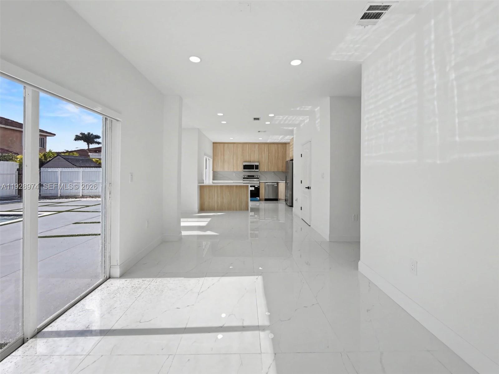 15064 Southwest 30th Terrace Miami, FL 33185 - Photo 5 of 60