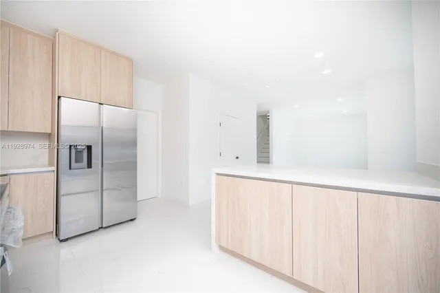 $950,000 | 15064 Southwest 30th Terrace, Miami, FL 33185