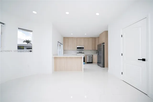 $950,000 | 15064 Southwest 30th Terrace, Miami, FL 33185