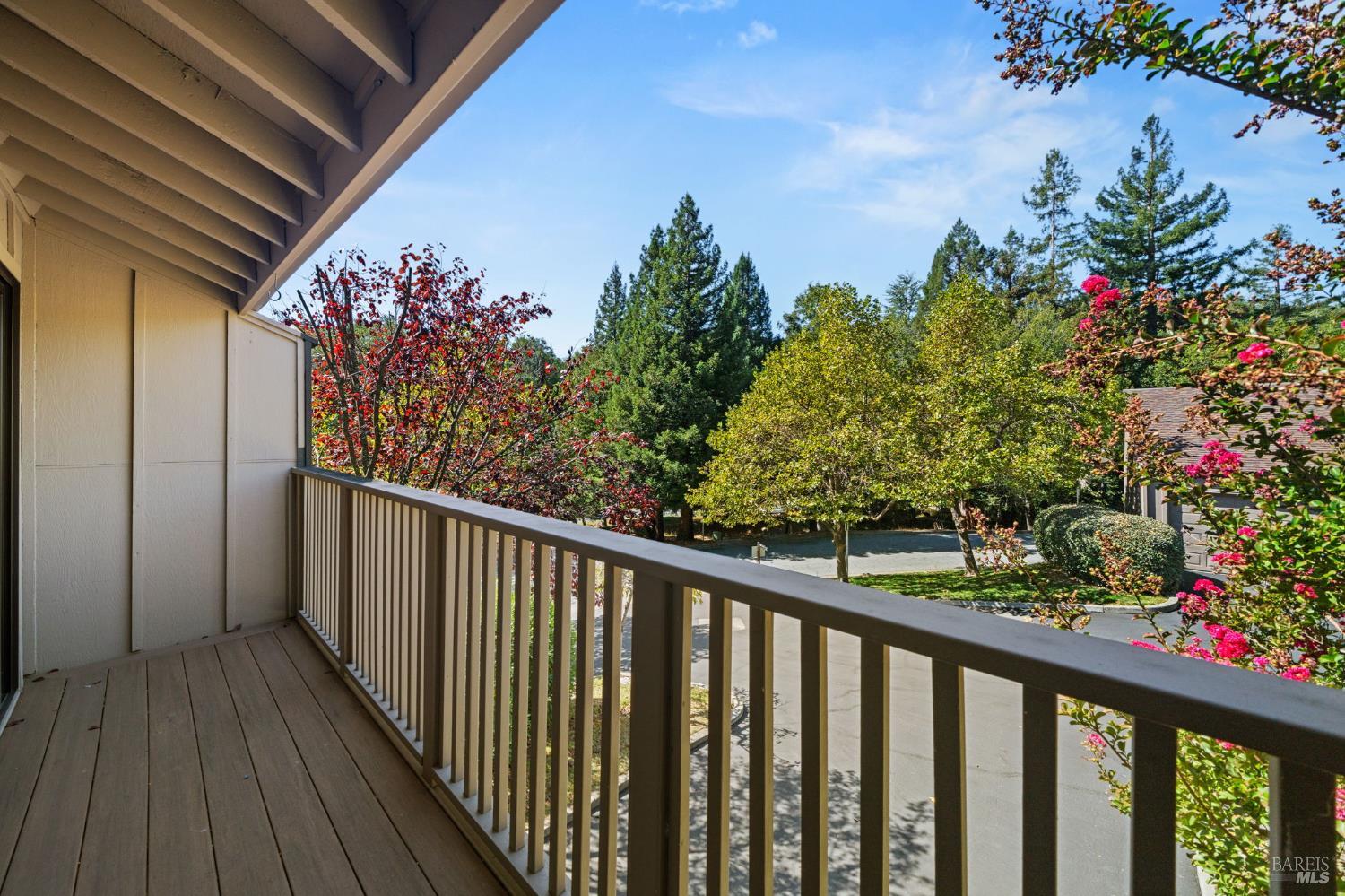 4 Hawk Ridge Court Novato, CA 94949 - Photo 5 of 41 Gallery Image 5