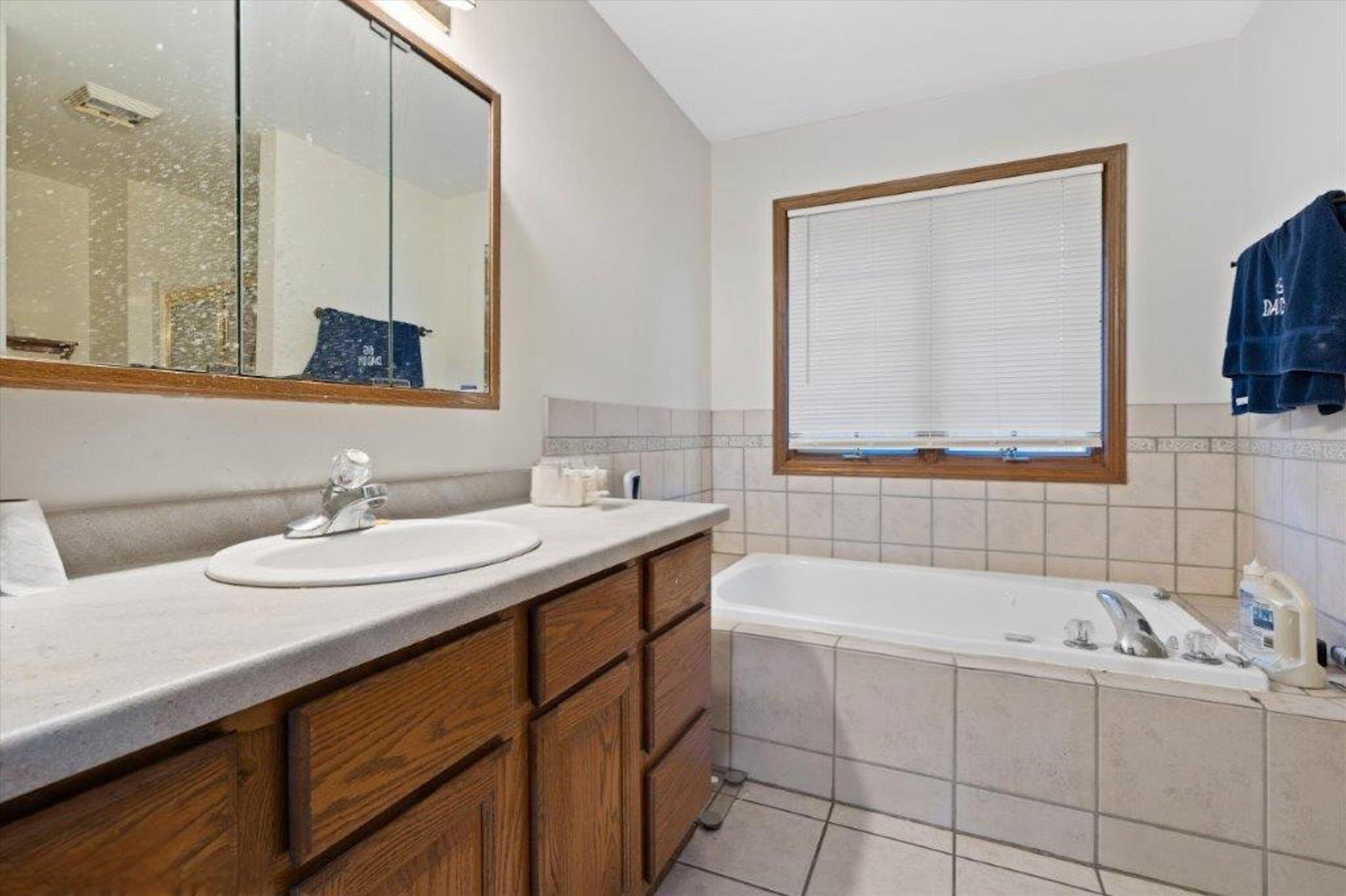 3209 South Ridge Crest Court, Unit 3211 New Berlin, WI 53151 - Photo 38 of 58 38