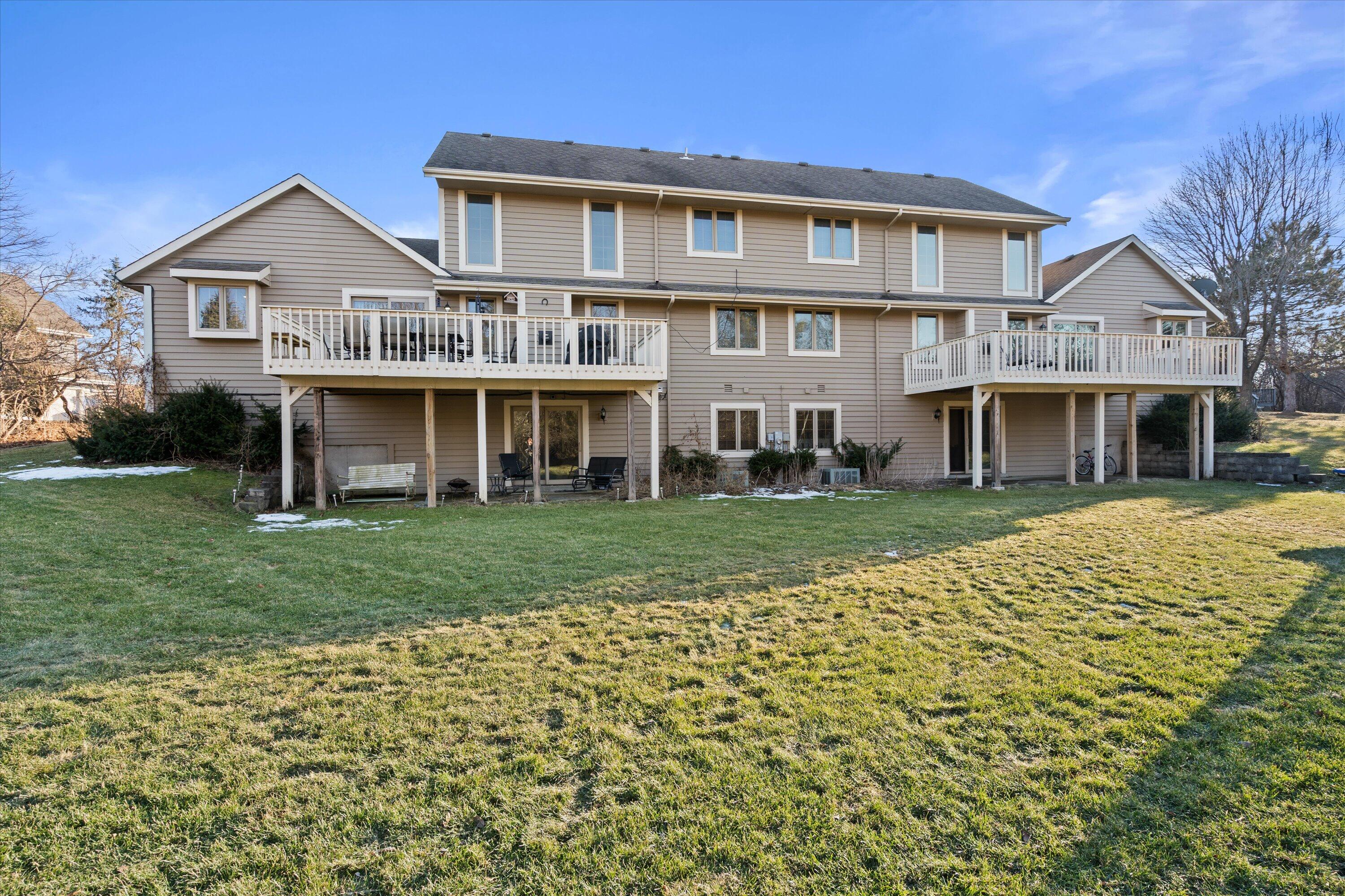 3209 South Ridge Crest Court, Unit 3211 New Berlin, WI 53151 - Photo 49 of 58 49