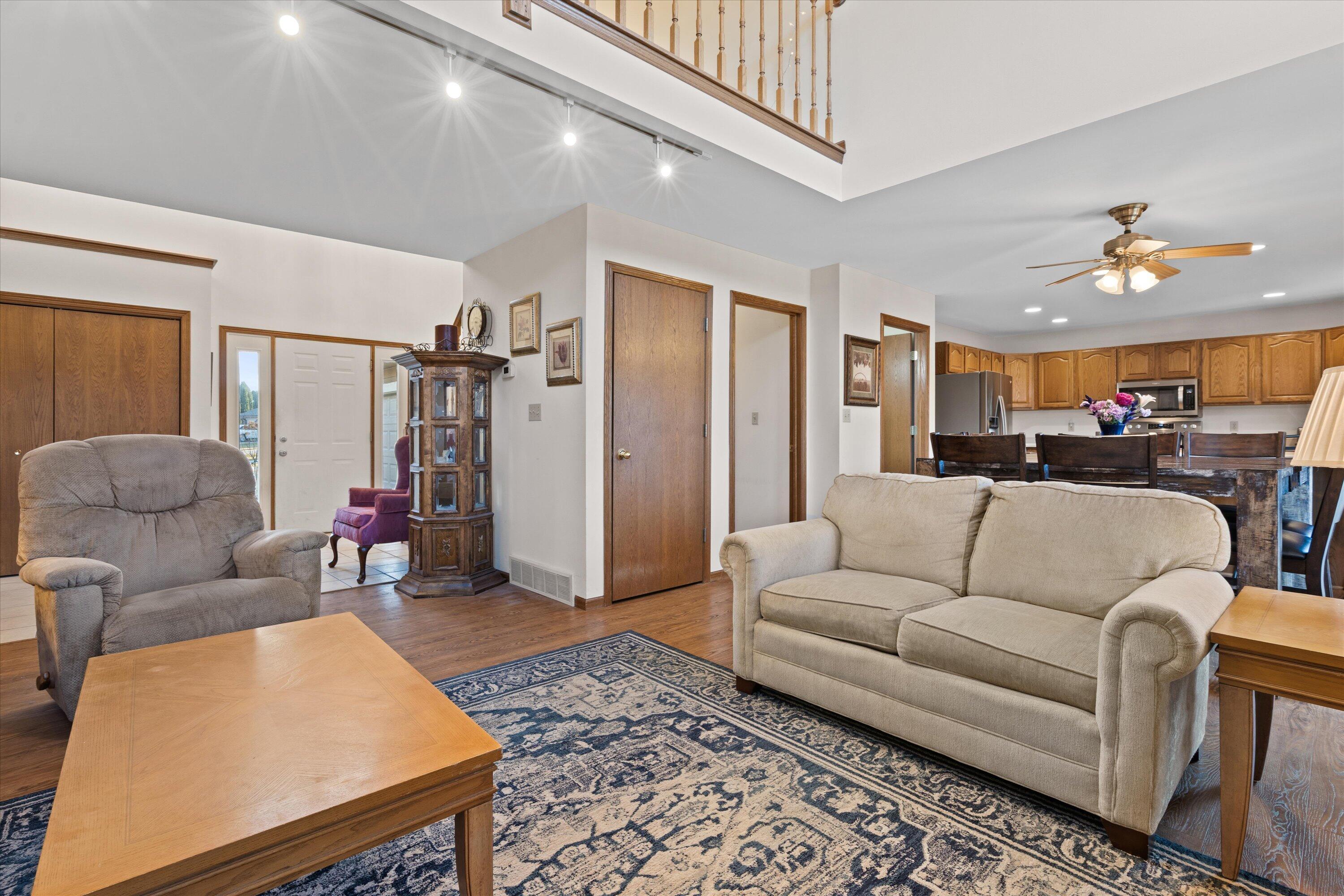 3209 South Ridge Crest Court, Unit 3211 New Berlin, WI 53151 - Photo 6 of 58 6