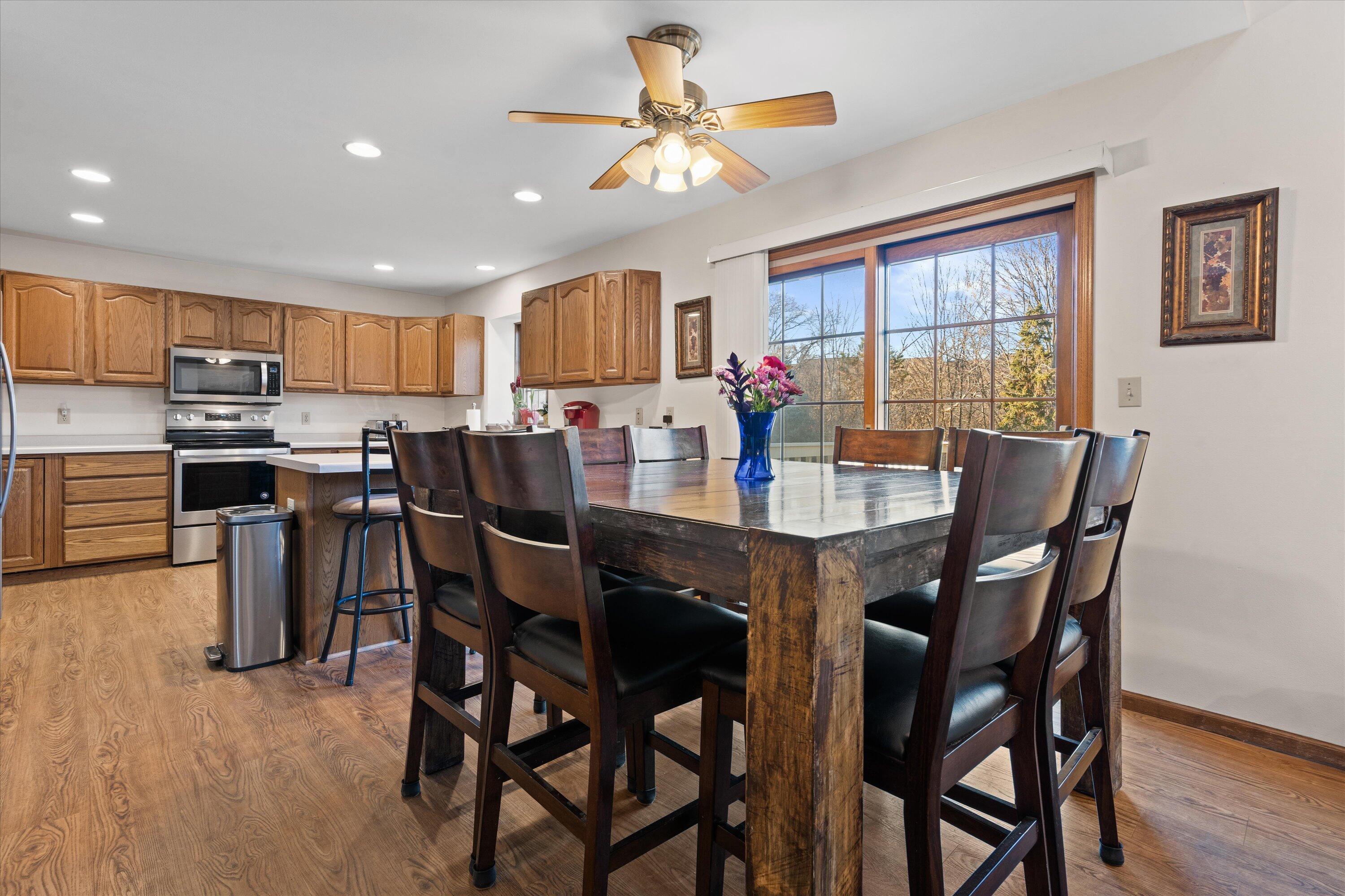 3209 South Ridge Crest Court, Unit 3211 New Berlin, WI 53151 - Photo 7 of 58 7
