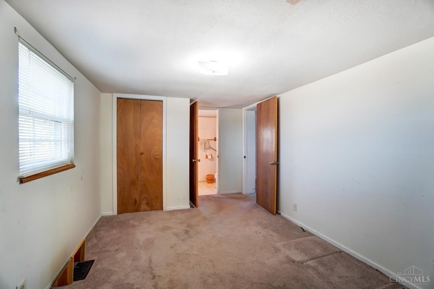 7081 Springfield Road Oxford, OH 45056 - Photo 9 of 23