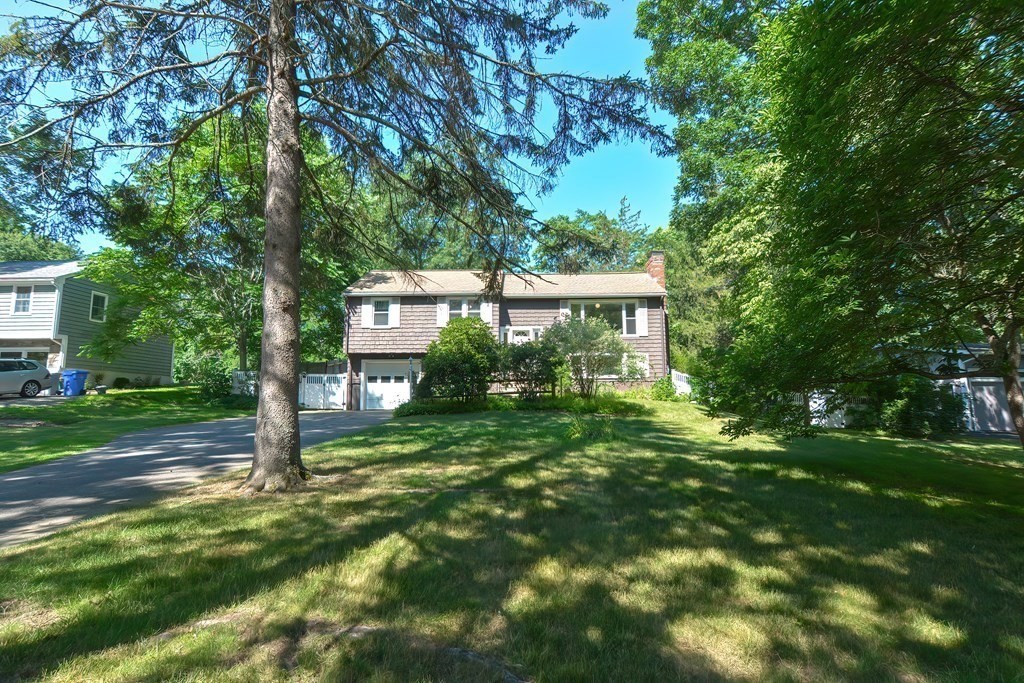 49 Pinecrest Road Holliston, MA 01746 - Photo 3 of 34 Gallery Image 3