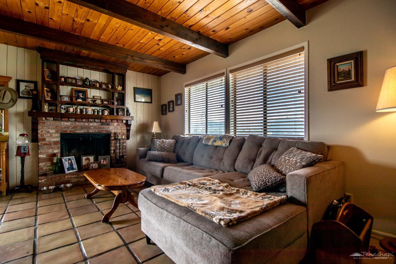 21317 Woodford-Tehachapi Road Tehachapi, CA 93561 - Photo 3 of 43 Gallery Image 3
