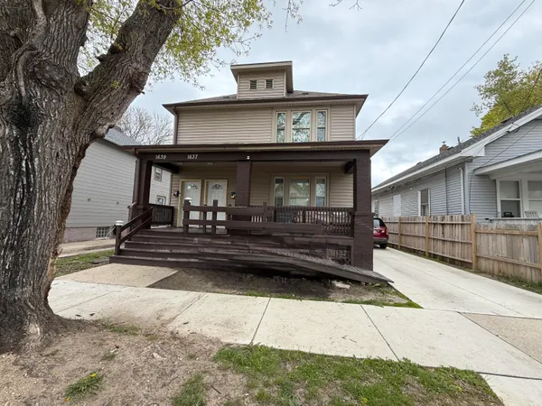 $279,900 | 1637 Edgewood Avenue, Racine, WI 53404