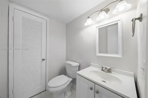 $425,000 | 3025 Mary Street, Unit 1, Miami, FL 33133
