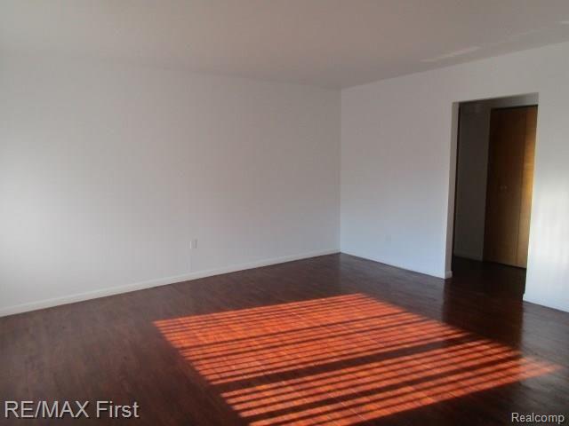 3330 Greenfield Road, Unit 20 Royal Oak, MI 48073 - Photo 2 of 11