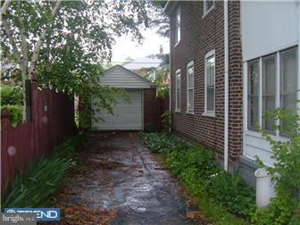 3042 Congress Road Camden, NJ 08104 - Photo 4 of 6 a view of a pathway of a house