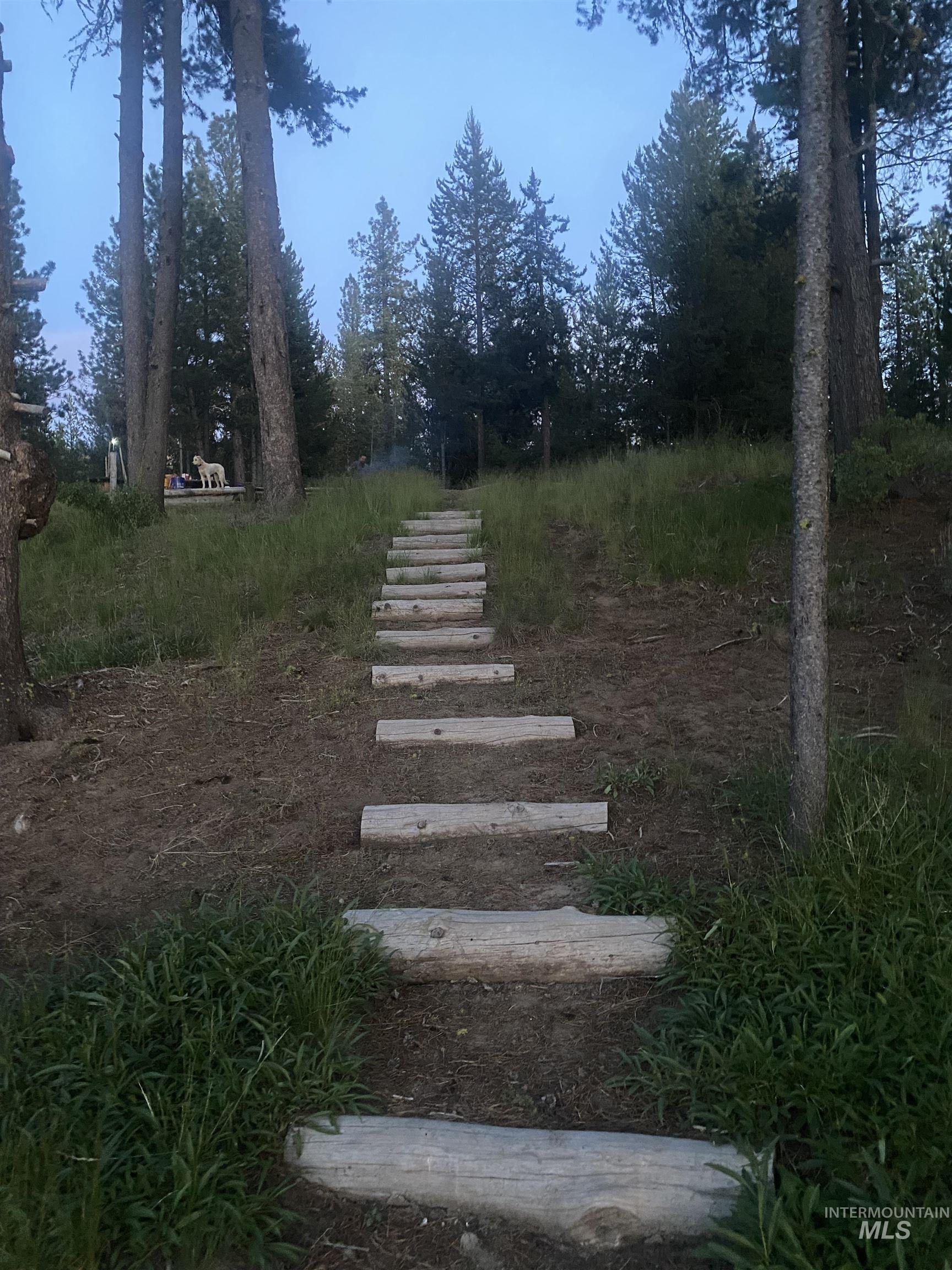 175 Pointes Road Cascade, ID 83611 - Photo 14 of 27 Gallery Image 14