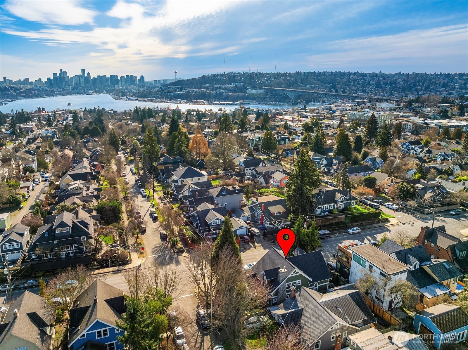 4003 Densmore Avenue North Seattle, WA 98103 - Photo 33 of 33