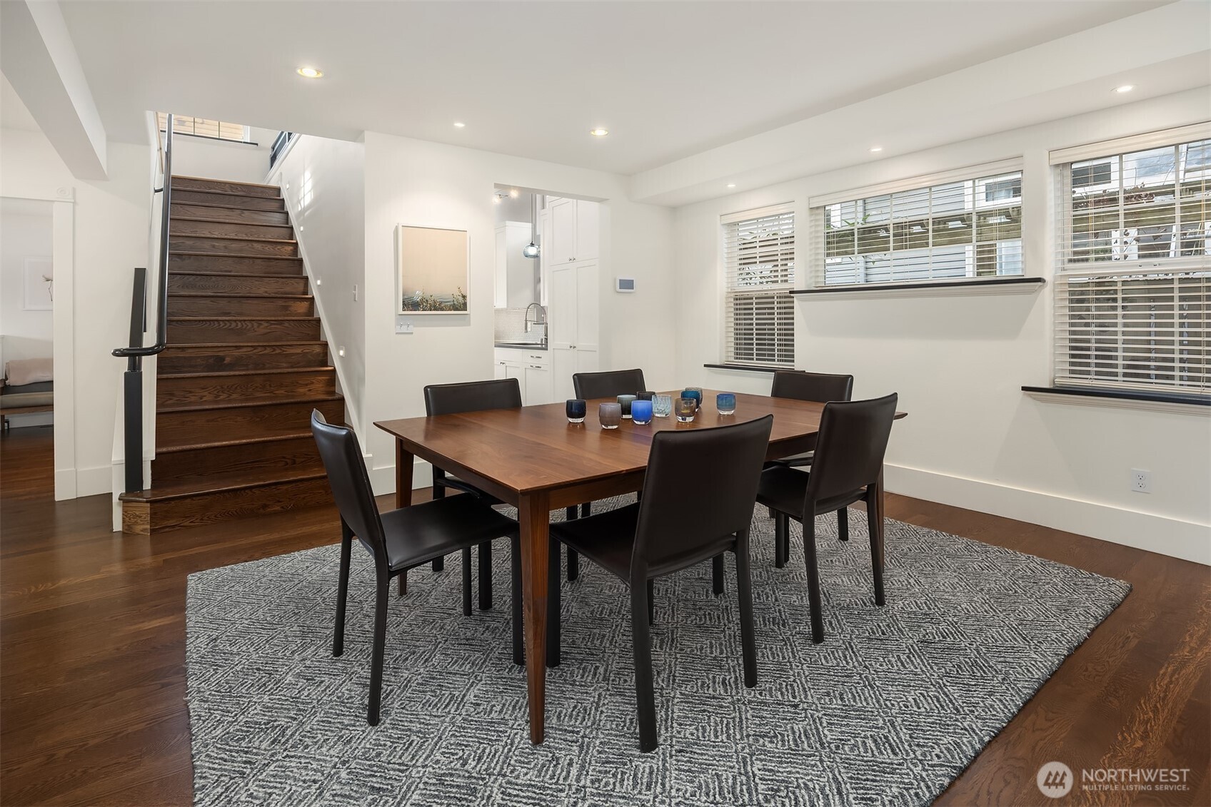 4003 Densmore Avenue North Seattle, WA 98103 - Photo 4 of 33