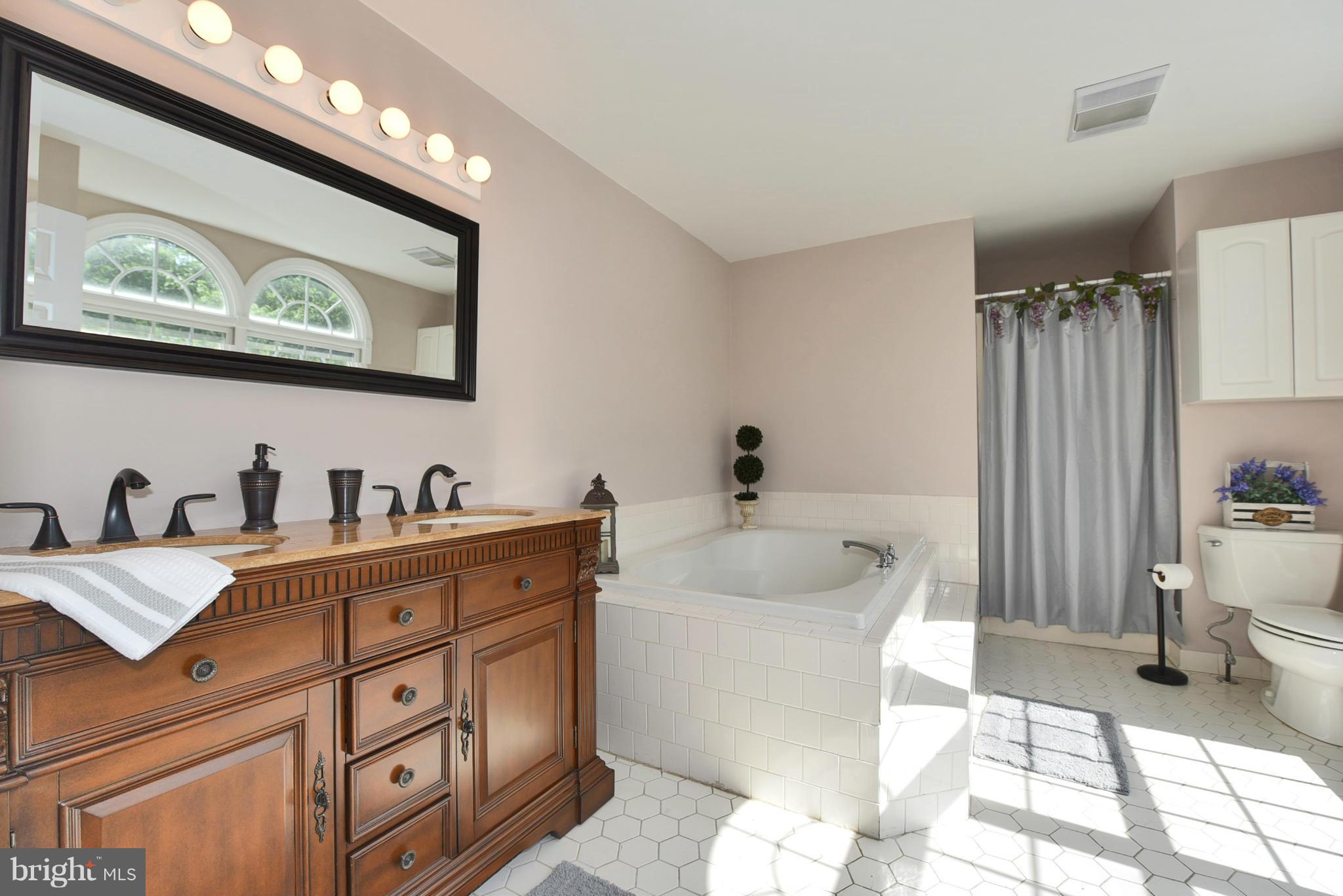 6220 Medora Road Linthicum, MD 21090 - Photo 4 of 30 Bath (Master)