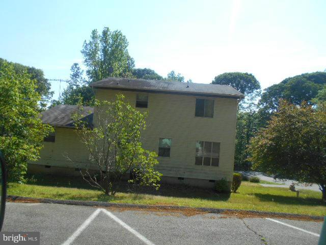 Exterior (Rear)