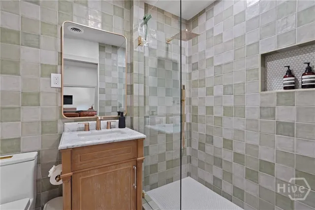 $2,500 | 1112 Walthour Road, Savannah, GA 31410