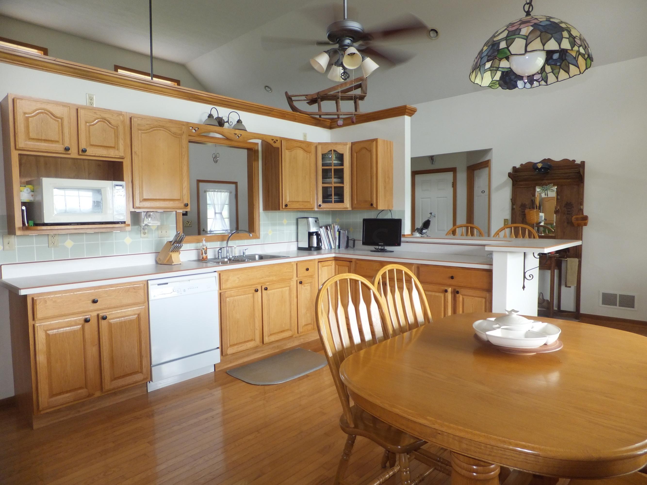7840 Phillips Road Fredericktown, OH 43019 - Photo 4 of 24 Gallery Image 4