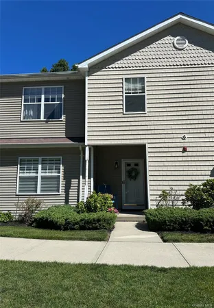 $419,000 | 33 Daremy Circle, Medford, NY 11763