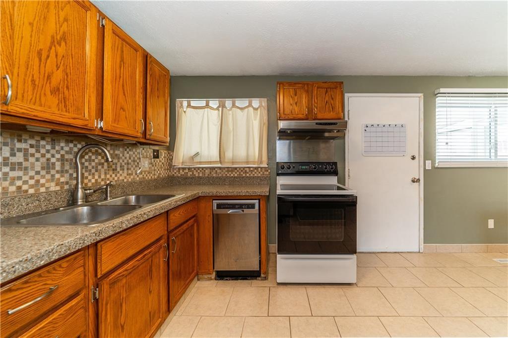 4333 Kitridge Road Dayton, OH 45424 - Photo 10 of 28