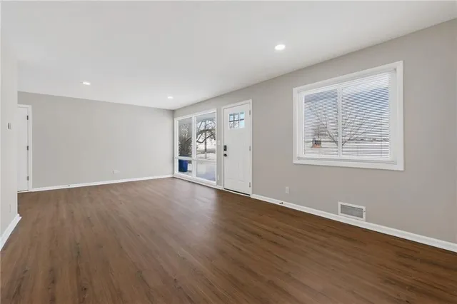 $210,000 | 8132 Sterling Avenue, Raytown, MO 64138