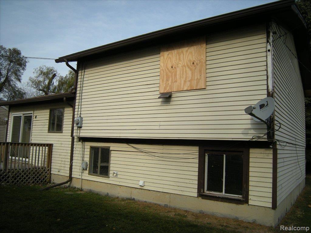3063 Wanamaker Road Waterford, MI 48328 - Photo 3 of 12 DSCN0442 (2)