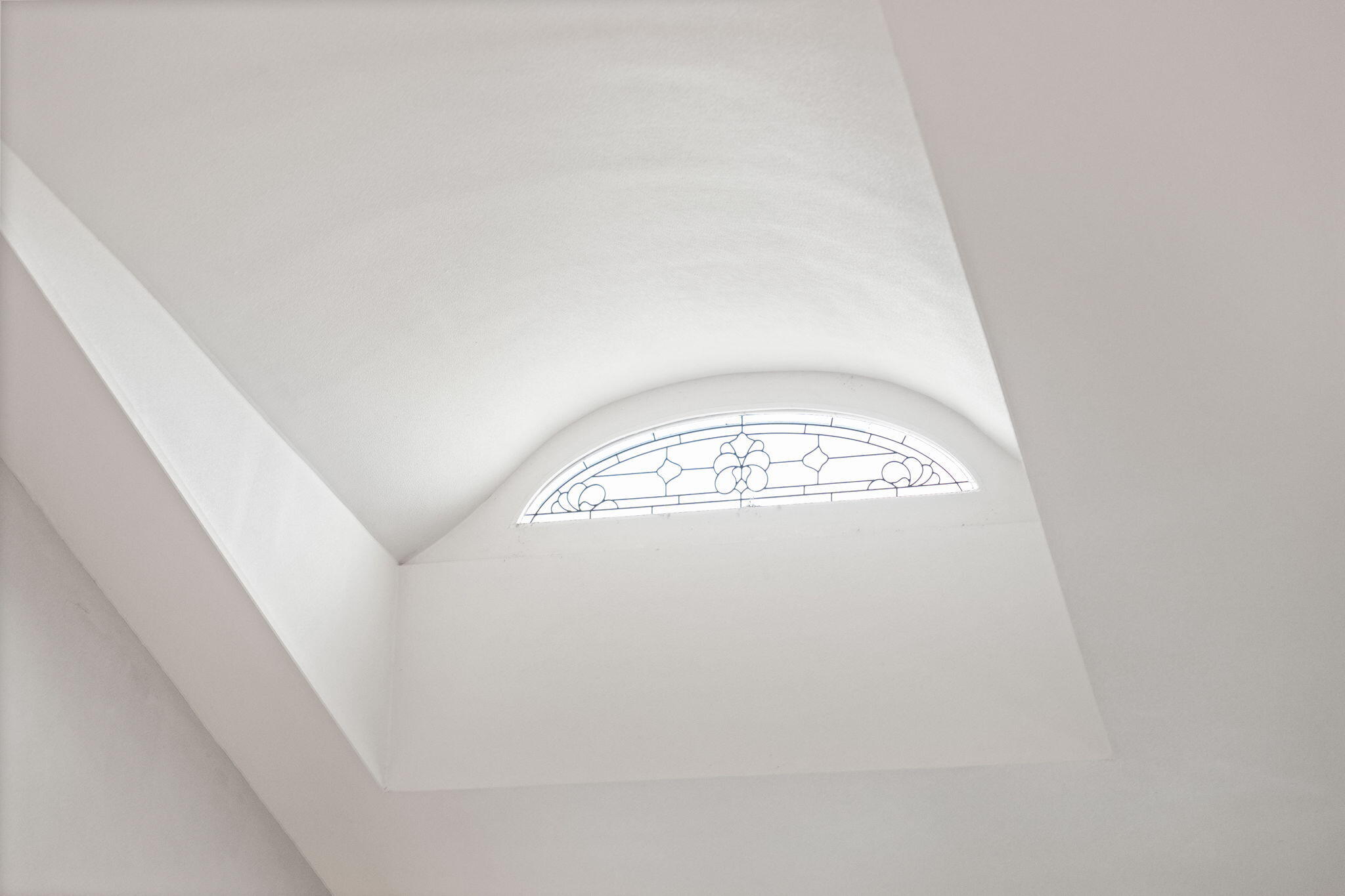 21925 Bear Creek Road Bend, OR 97702 - Photo 17 of 104 Stained glass eyebrow windows in the Great Room