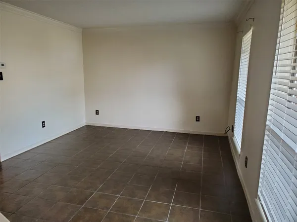 $1,285 | 9339 Westwood Village Drive, Houston, TX 77036