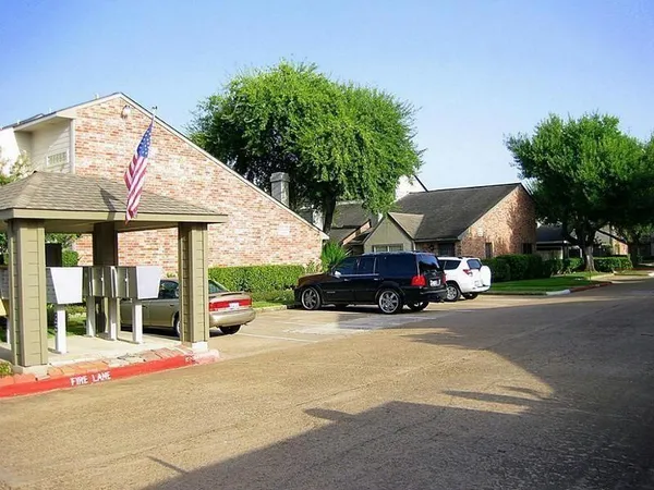 $1,285 | 9339 Westwood Village Drive, Houston, TX 77036