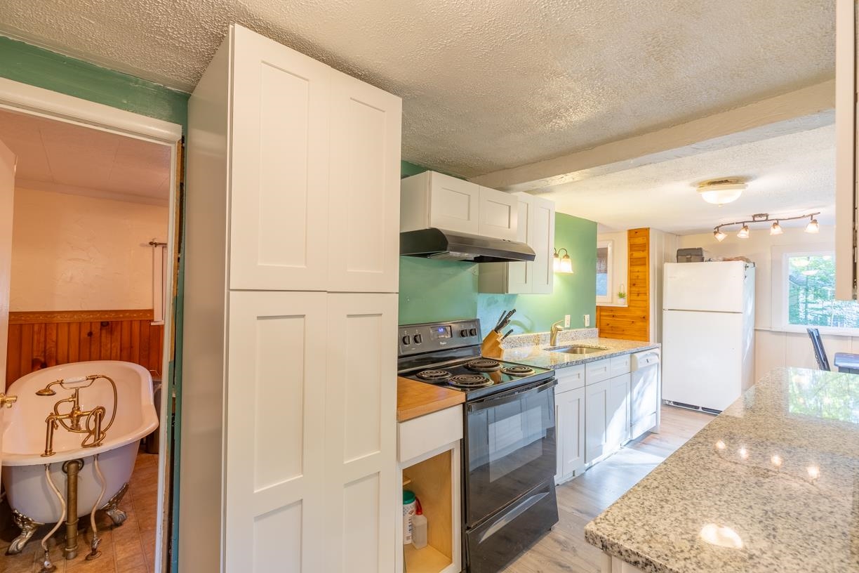 12 Webster Lane Barnstead, NH 03225 - Photo 7 of 42