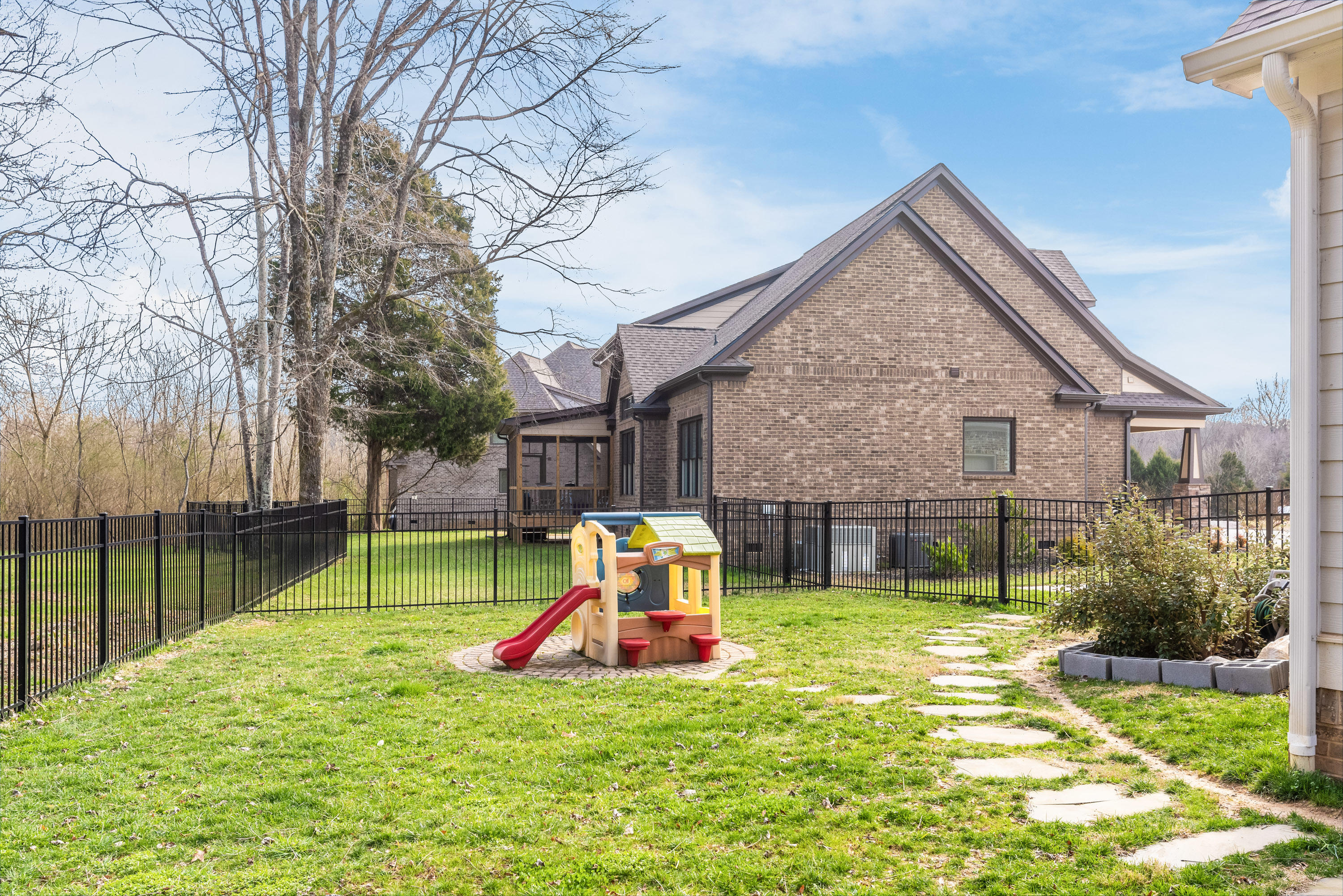 6564 Deep Canyon Road Hixson, TN 37343 - Photo 11 of 38 6564_Deep_Canyon_Rd_11