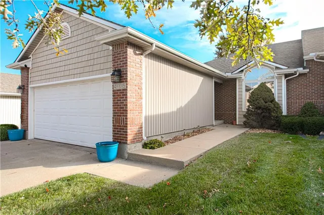 $280,000 | 4605 Hedges Avenue, Kansas City, MO 64133