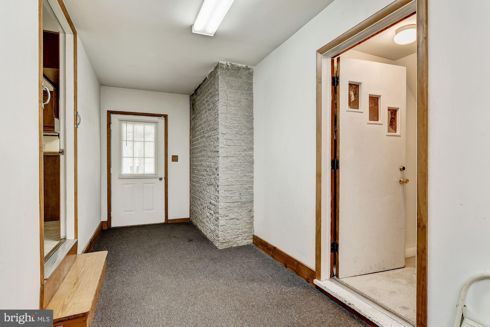 13211 Maple Grove Road Reisterstown, MD 21136 - Photo 24 of 38 Breezeway