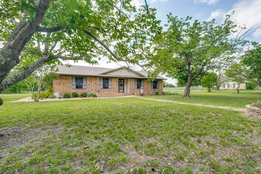 805 Paul Wilson Road Wylie, TX 75098 - Photo 36 of 38 Welcome Home! The possibilities are endless with this great property.