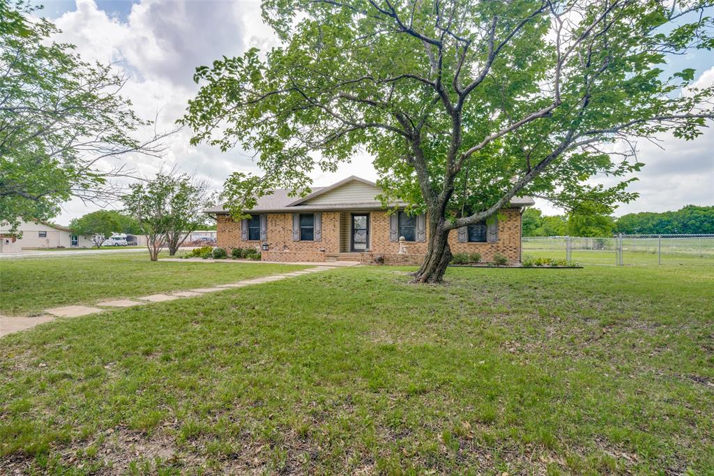 805 Paul Wilson Road Wylie, TX 75098 - Photo 8 of 38 Welcome Home to Wylie, TX where it feels like a small town with big city amenities.