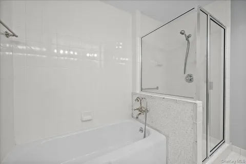 $925,000 | 35 North Chatsworth Avenue, Unit 2H, Larchmont, NY 10538