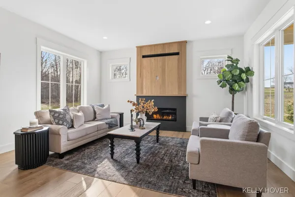 $2,100,000 | 402 Ottogan Hls Court, Byron Center, MI 49315