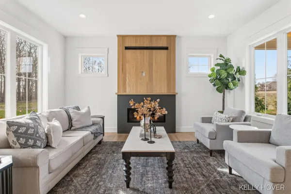 $2,100,000 | 402 Ottogan Hls Court, Byron Center, MI 49315