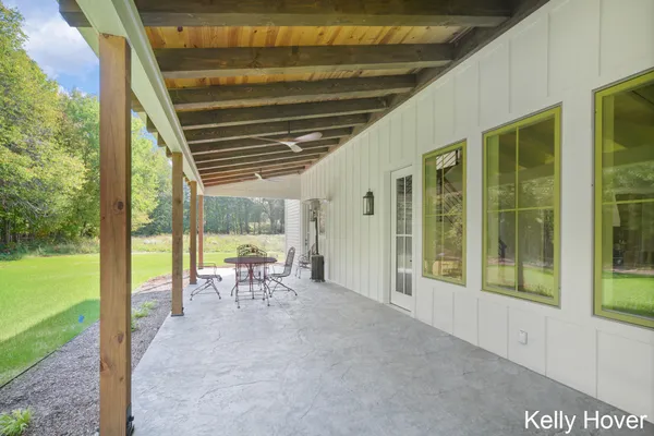$2,100,000 | 402 Ottogan Hls Court, Byron Center, MI 49315